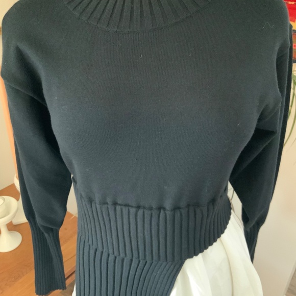 Avantlook “twofer” from Saks Off 5th - Picture 3 of 10